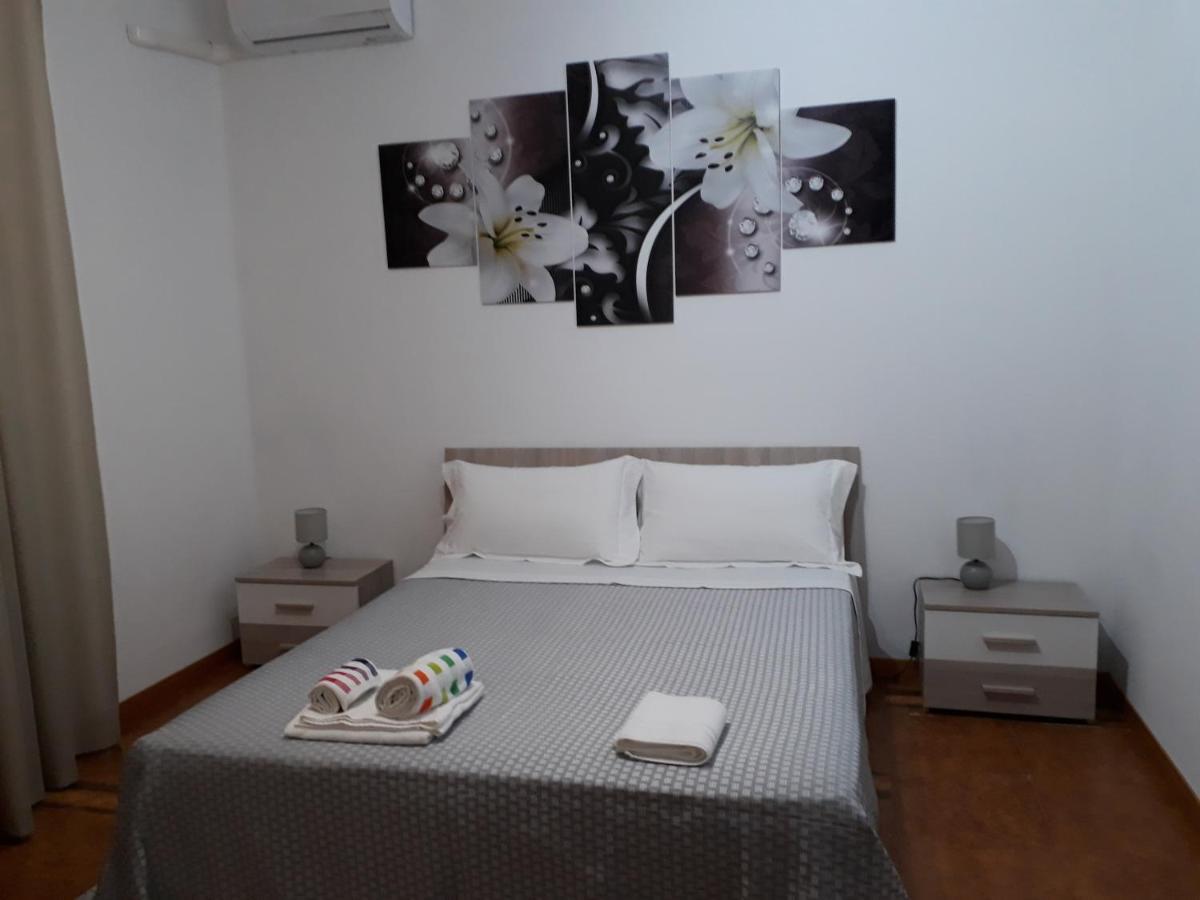 Chialesi Bed & Breakfast Монополи Екстериор снимка